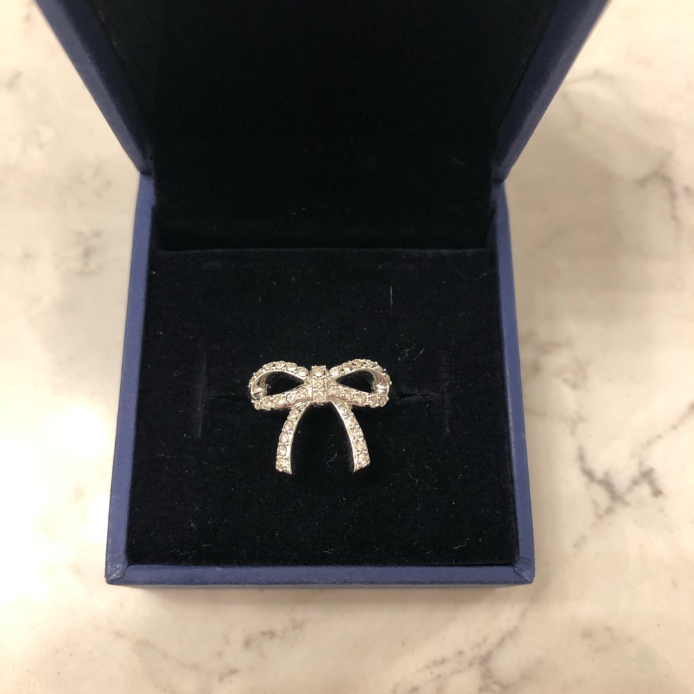 Swarovski crystal bow ring.